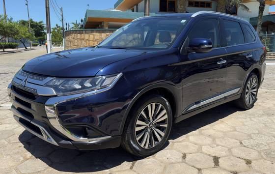 MITSUBISHI OUTLANDER 2.2 MIVEC DI-D DIESEL HPE-S AWD AUTOMÁTICO MITSUBISHI OUTLANDER 2.2 MIVEC DI-D DIESEL HPE-S AWD AUTOMÁTICO